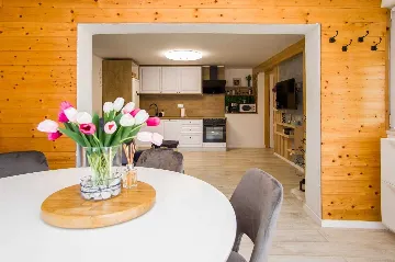 3-Bedroom Apartment in Ston with Free Parking