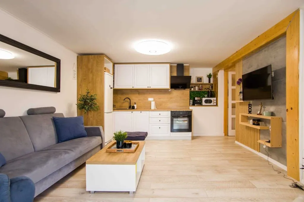 3-Bedroom Apartment in Ston with Free Parking