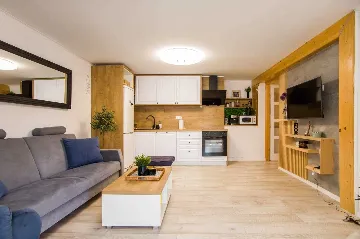 3-Bedroom Apartment in Ston with Free Parking