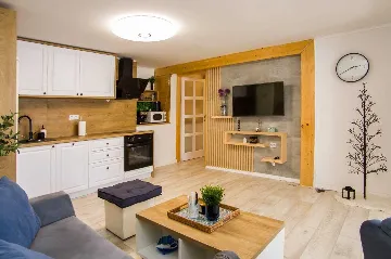 3-Bedroom Apartment in Ston with Free Parking