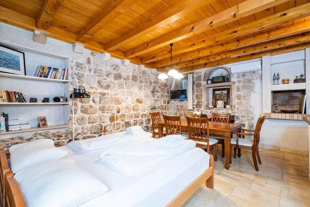 Dubrovnik Studio Apartment for 2 Guests