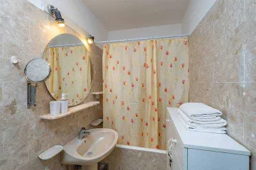 2-Bedroom Apartment for 4 in Dubrovnik