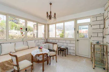 2-Bedroom Apartment for 4 in Dubrovnik