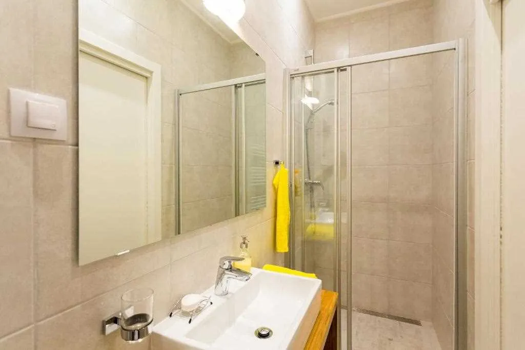 Dubrovnik 2-Bedroom Apartment for Up to 4 Guests