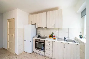 2-Bedroom Apartment in Dubrovnik (Sleeps 6)