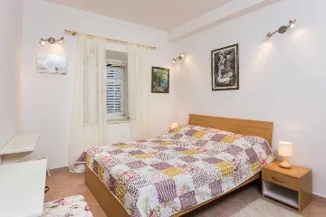 Dubrovnik 1-Bedroom Apartment for Up to 5 Guests