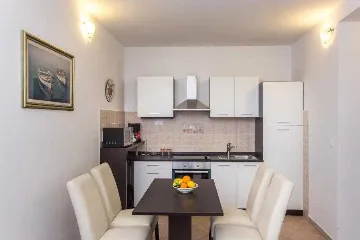 Dubrovnik 1-Bedroom Apartment for Up to 5 Guests