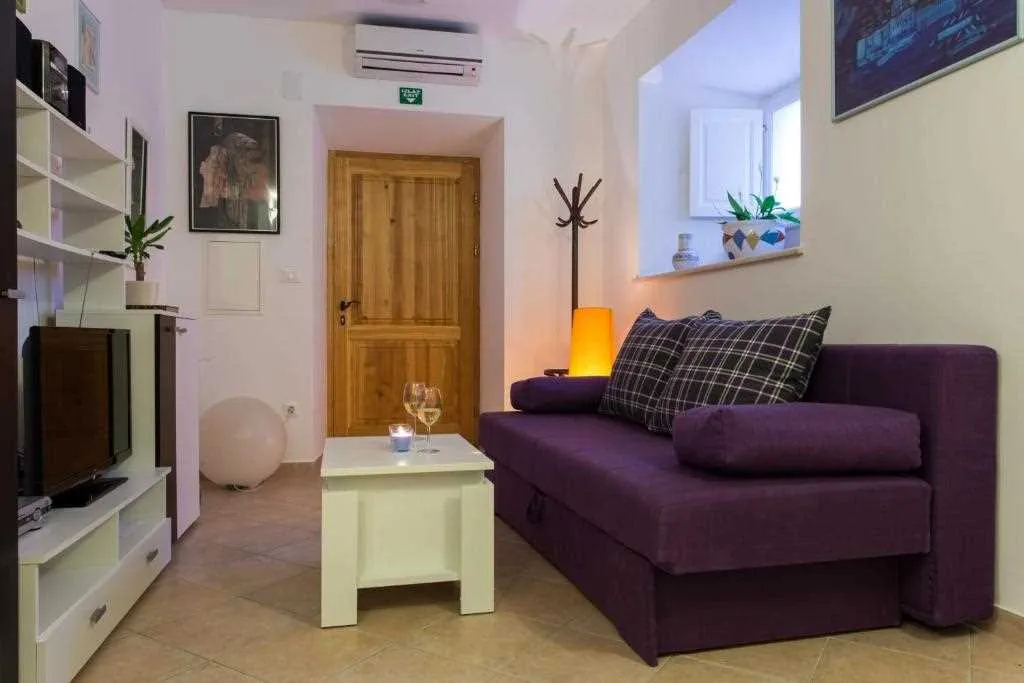 Dubrovnik 1-Bedroom Apartment for Up to 5 Guests