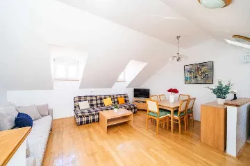 Dubrovnik Duplex Apartment for Up to 5 Guests