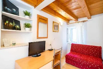 Dubrovnik Duplex Apartment for Up to 5 Guests