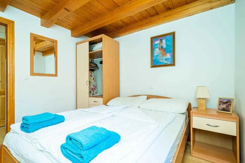 Dubrovnik Duplex Apartment for Up to 5 Guests