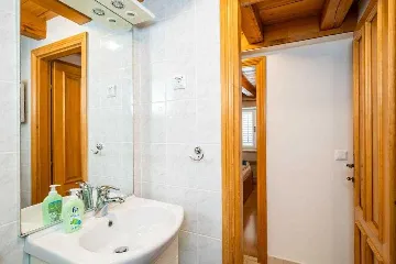 Dubrovnik Duplex Apartment for Up to 5 Guests