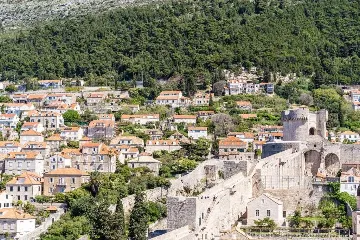 Dubrovnik Duplex Apartment for Up to 5 Guests