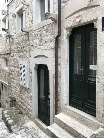 Dubrovnik Duplex Apartment for Up to 5 Guests