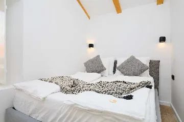 Dubrovnik 3-Bedroom Apartment for Up to 7