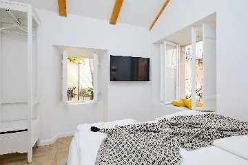 Dubrovnik 3-Bedroom Apartment for Up to 7