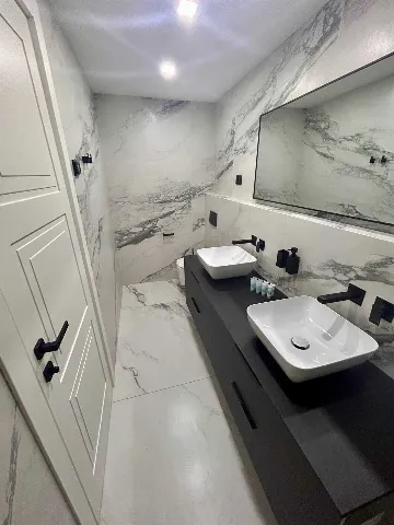 Dubrovnik Old Town Room for 2 Guests with En Suite