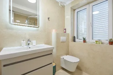 2-Bedroom Apartment in Dubrovnik for 5 Guests