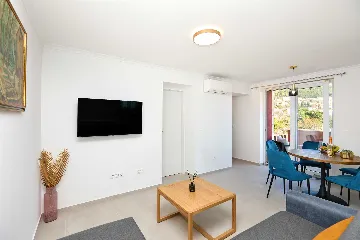 2-Bedroom Apartment in Dubrovnik for 5 Guests