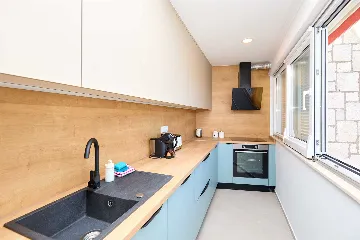 2-Bedroom Apartment in Dubrovnik for 5 Guests