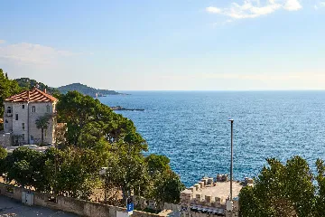 2-Bedroom Apartment in Dubrovnik for 5 Guests