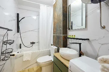 Dubrovnik Lapad Apartment for Up to 4 with Balcony Views