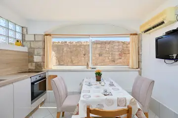 Dubrovnik City Apartment for 3 Guests