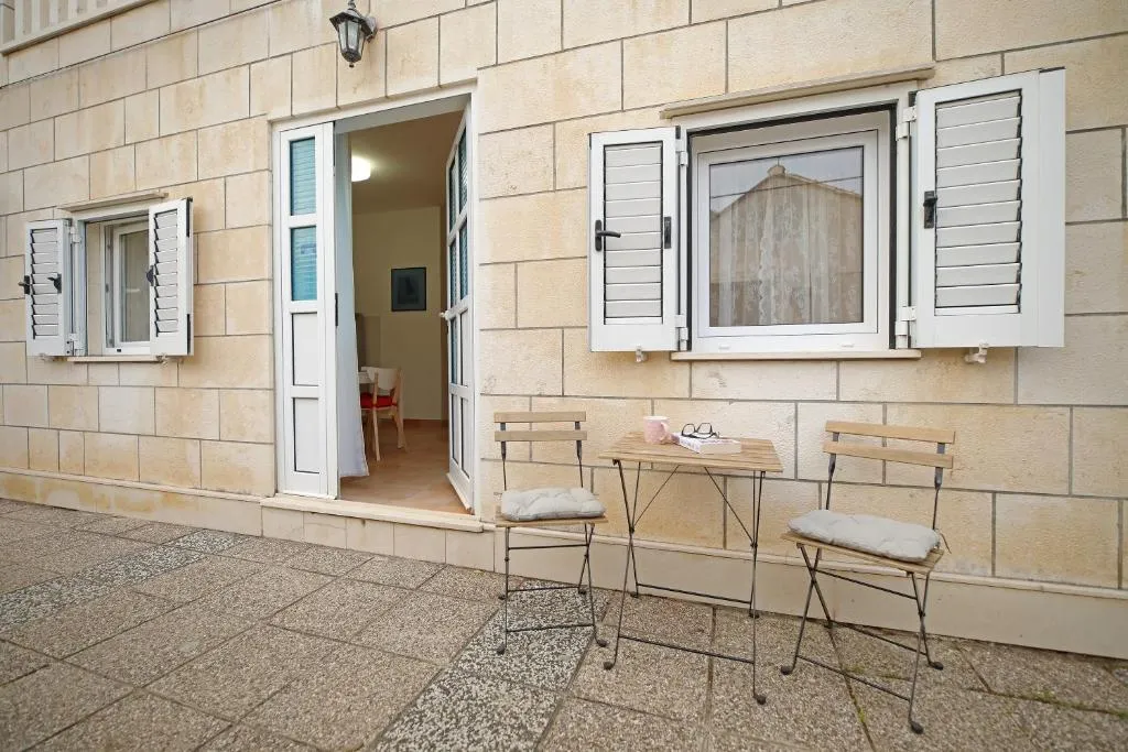 Studio Apartment in Lapad, Dubrovnik for 3