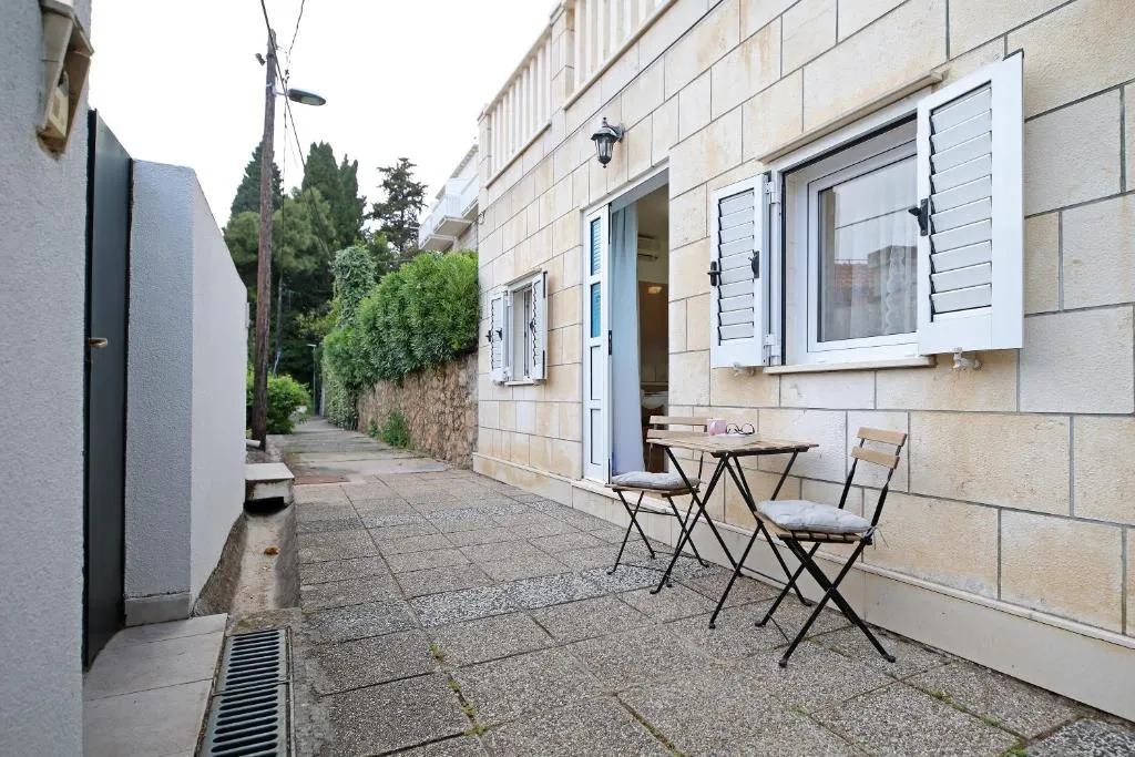 Studio Apartment in Lapad, Dubrovnik for 3