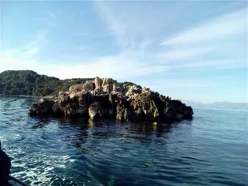 Apartment for 2 Guests with Sea View in Polače