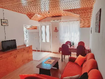 Apartment for 2 Guests with Sea View in Polače