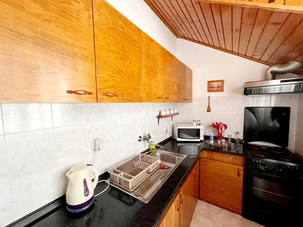 Apartment for 2 Guests with Sea View in Polače