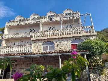Apartment for 2 Guests with Sea View in Polače