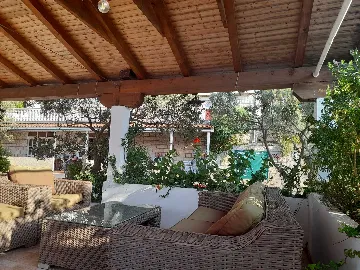 Apartment for 2 Guests with Sea View in Polače