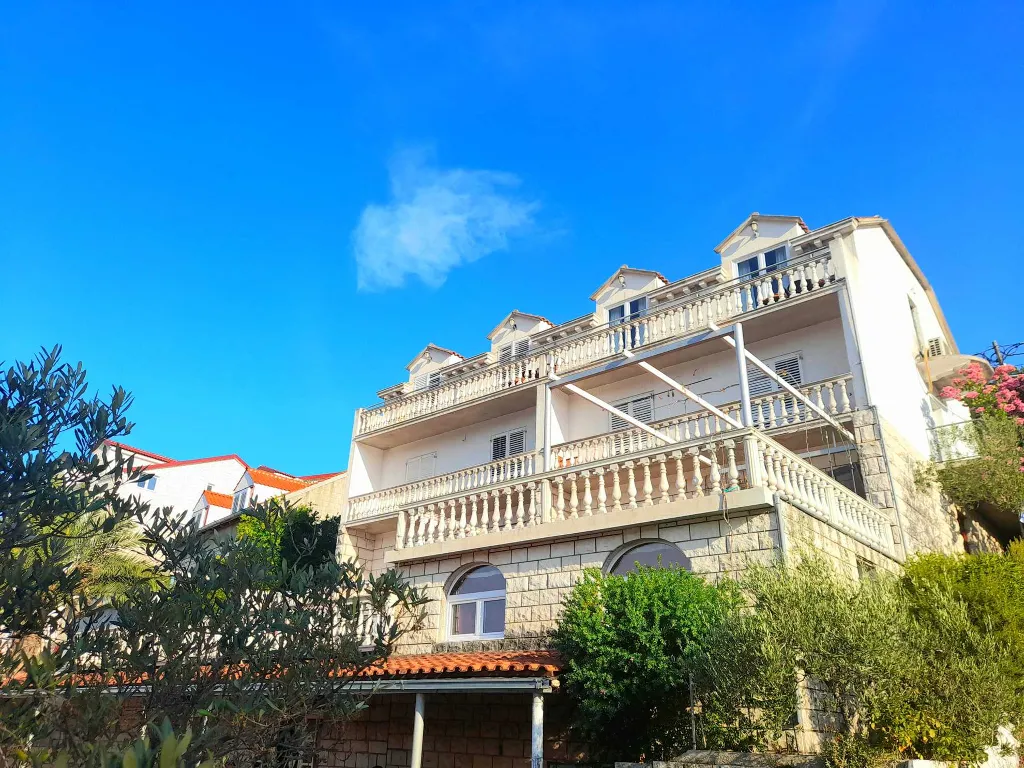 Apartment for 2 Guests with Sea View in Polače
