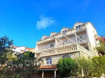 Apartment for 2 Guests with Sea View in Polače