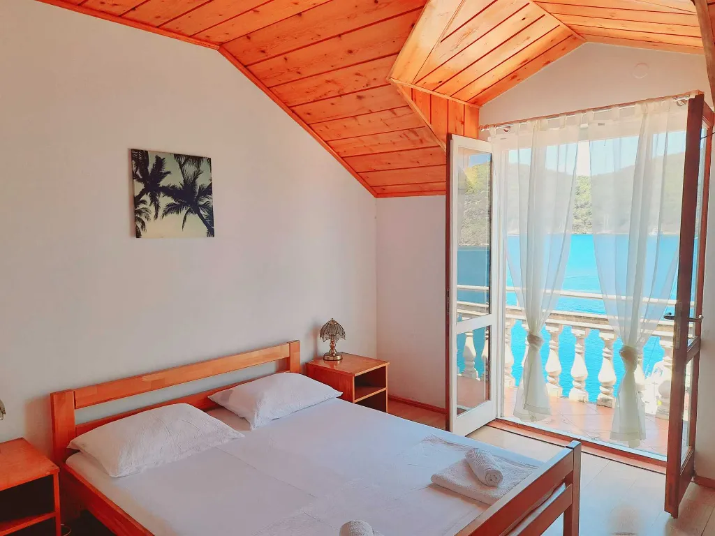 Apartment for 2 Guests in Polače
