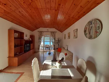 Apartment for 2 Guests in Polače