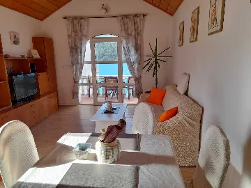 Apartment for 2 Guests in Polače