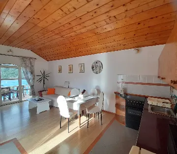 Apartment for 2 Guests in Polače