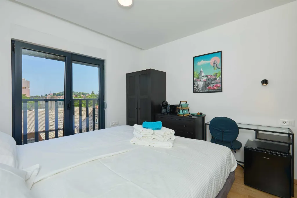 Dubrovnik Room for 2 Guests with En Suite Bathroom