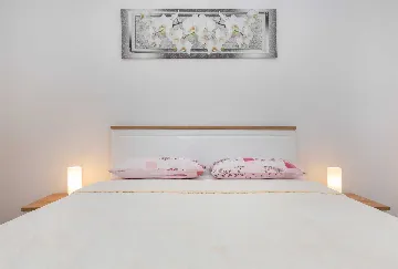 One-Bedroom Apartment for 2 Guests in Dubrovnik