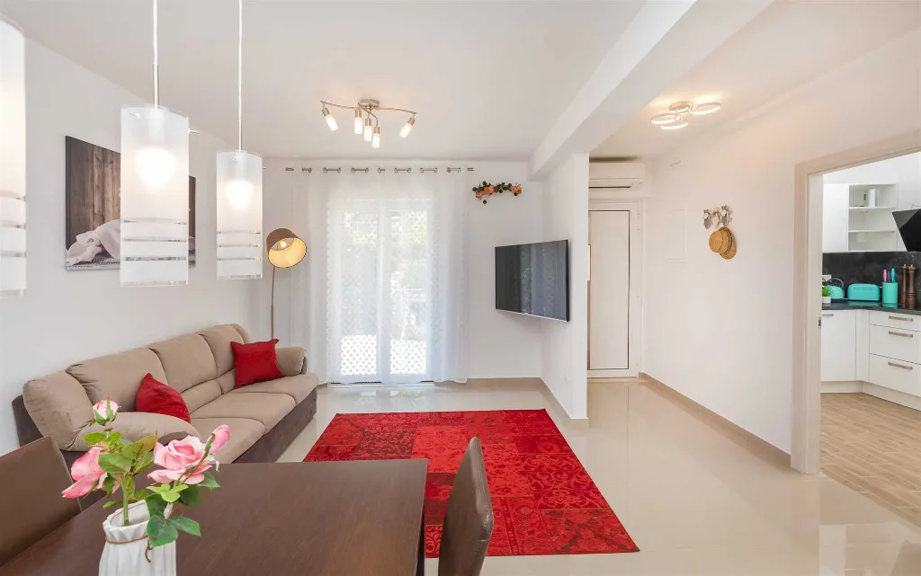 Two-Bedroom Apartment in Dubrovnik with Balcony