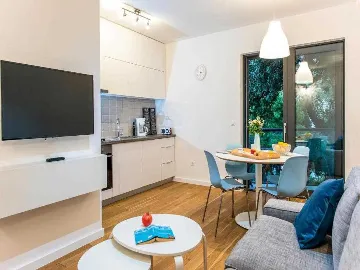 Dubrovnik 2-Bedroom Apartment with Balcony & Free Parking