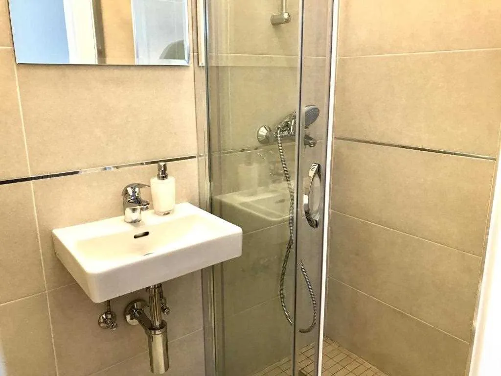 Dubrovnik 2-Bedroom Apartment with Balcony & Free Parking