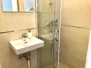 Dubrovnik 2-Bedroom Apartment with Balcony & Free Parking