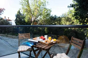 Dubrovnik 2-Bedroom Apartment with Balcony & Free Parking