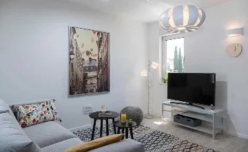 Dubrovnik 2-Bedroom Apartment with Sea-View Balcony