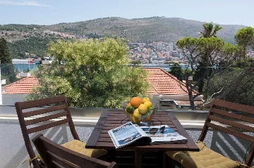 Dubrovnik 2-Bedroom Apartment with Sea-View Balcony