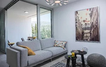 Dubrovnik 2-Bedroom Apartment with Sea-View Balcony
